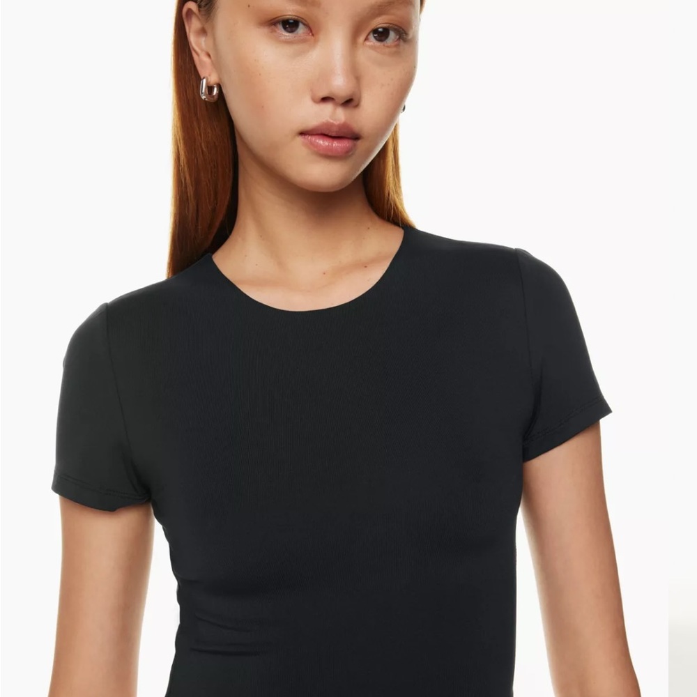 Aritzia Black Tee